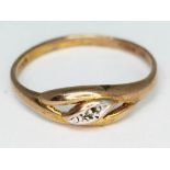 A hallmarked 9ct gold ring, gross wt. 1g, size K.