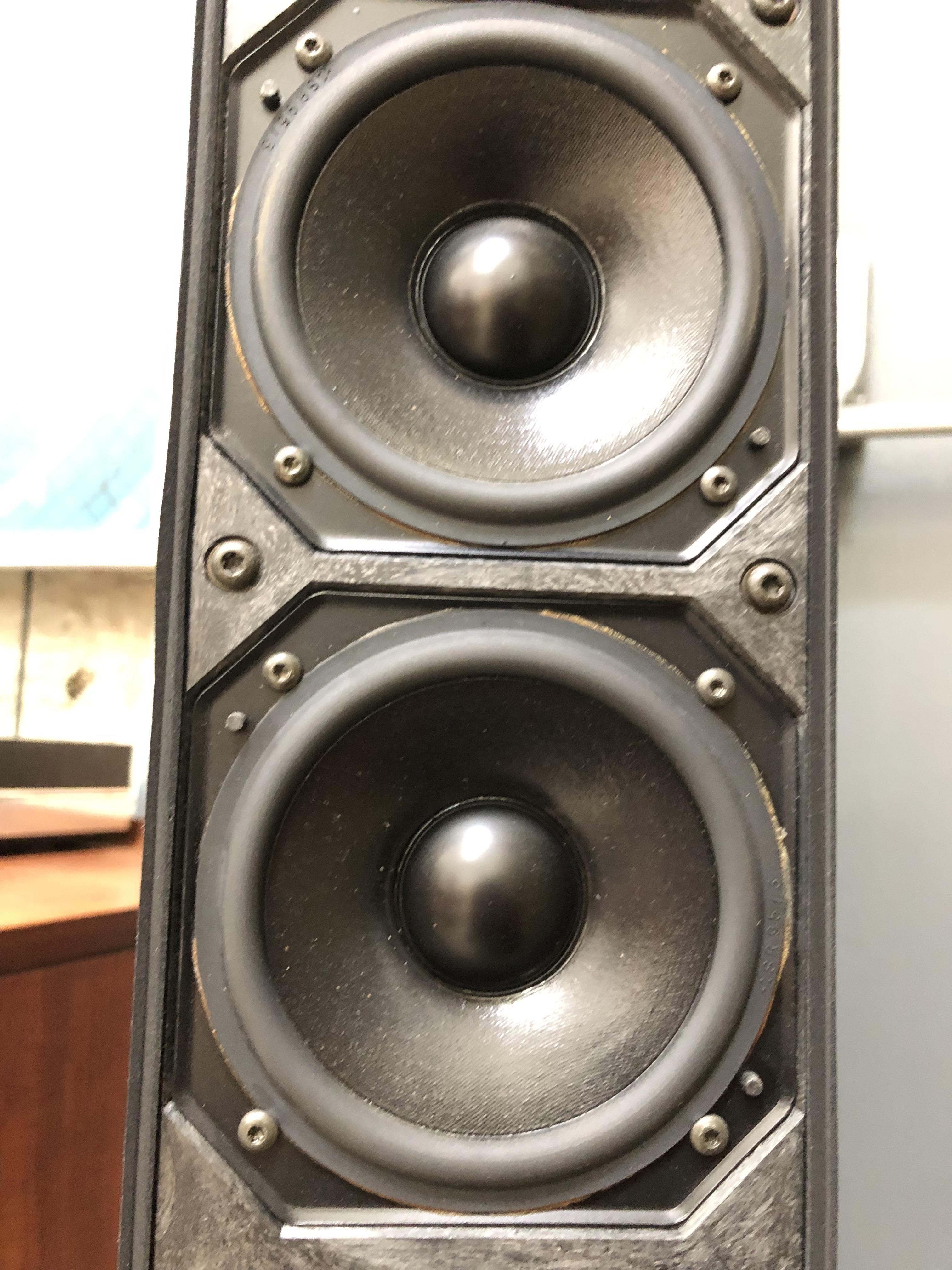 A Bang & Olufsen music system comprising Beomaster 7000, Beogram 7000 with MMC 2 cartridge, - Image 4 of 18