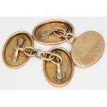 A pair of hallmarked 9ct gold cufflinks, wt. 4.1g. Condition - no inscription/monogram, general