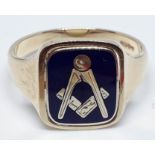 A hallmarked 9ct gold signet ring with swivelling Masonic enamelled emblem, gross wt. 5.6g, size S.