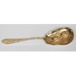 An American Stieff Stirling silver berry serving spoon, length 21cm, wt. 3oz.