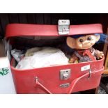 A Princess vanity case containing various dolls, to include troll, clothes, etc