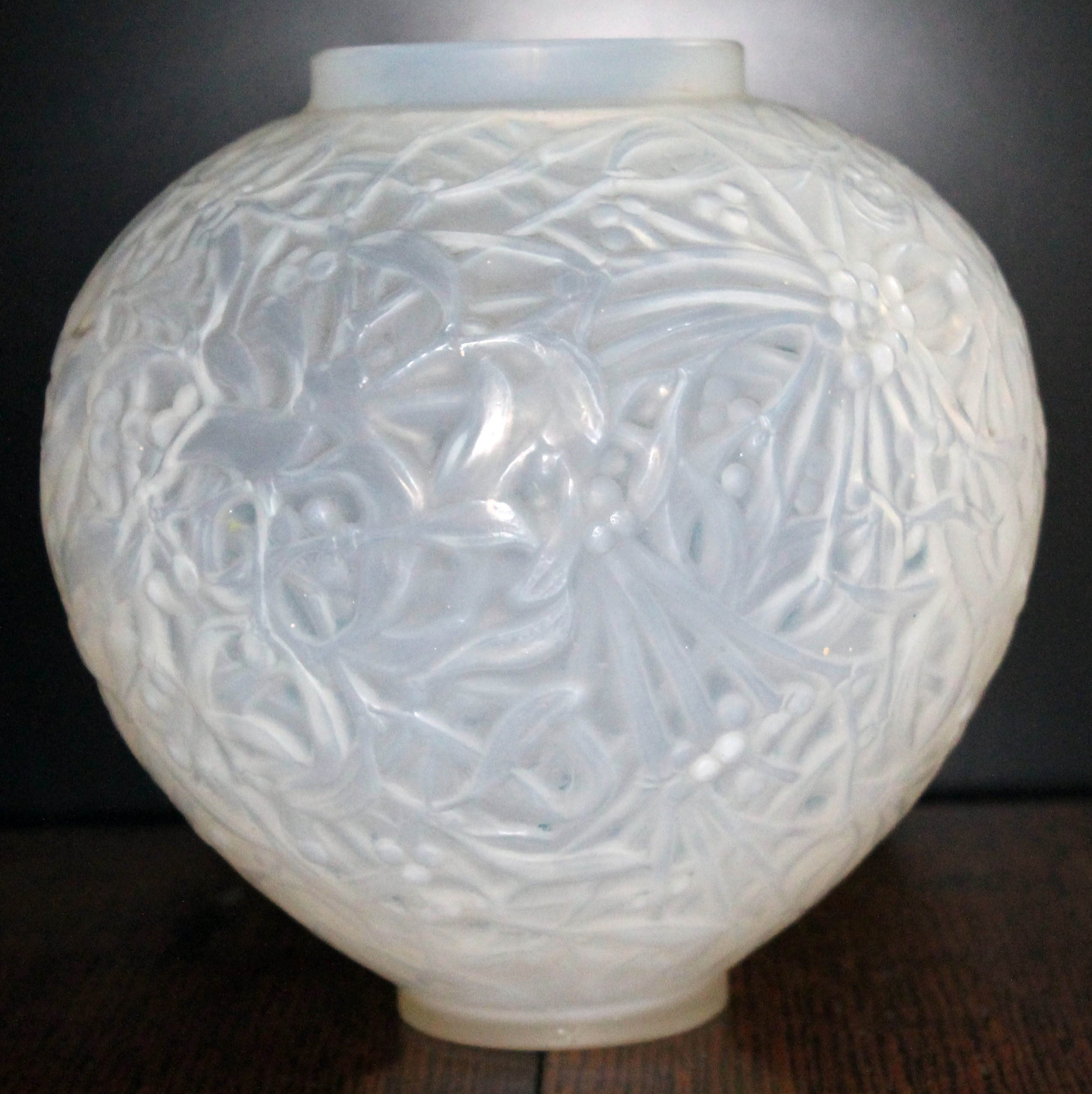 A Lalique Gui vase, etched 'R. Lalique France No. 948', height 16.5cm. Condition - chip to foot - Image 4 of 5