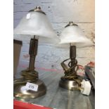A pair of table lamps.