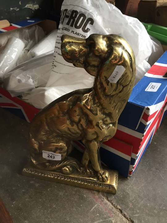 Brass door stop in the form of a dog