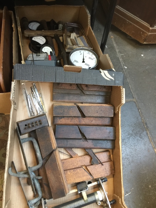 2 boxes of vintage tools including planes