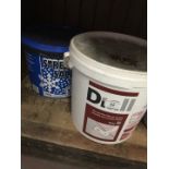 A 14.6 kg tub of Diall ceramic floor tile adhesive and grout and a 10 kg tub of de-icing salt.