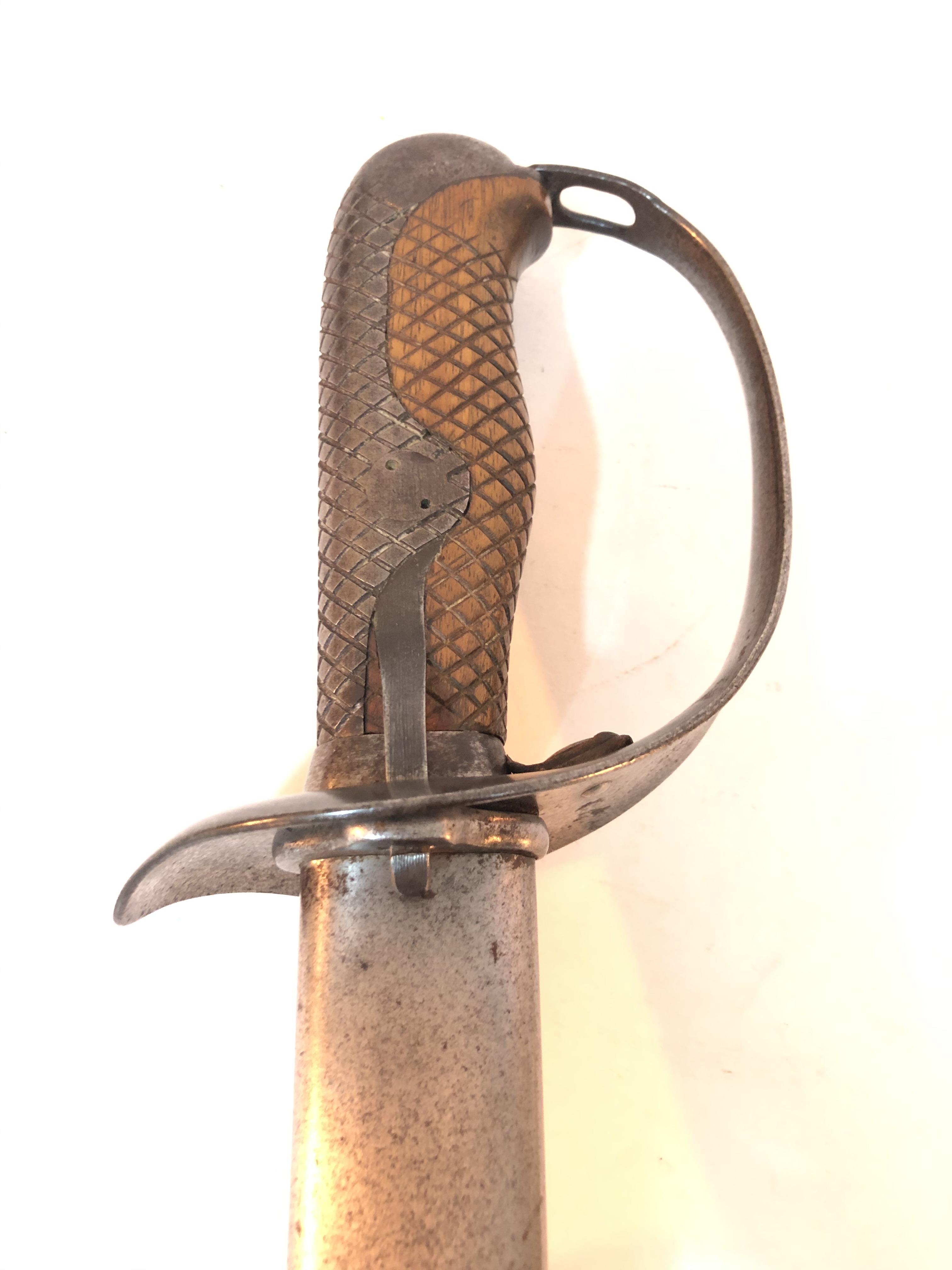 A 20th century eastern cavalry sword and scabbard, length 100cm. - Image 3 of 13