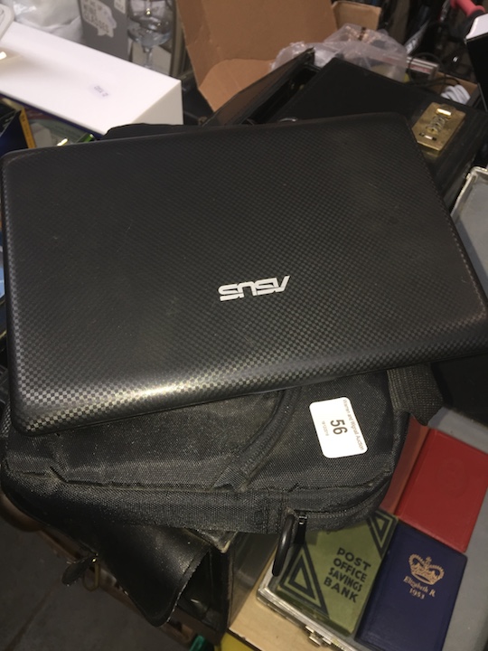 Asus Eee PC R101D notebook in case.