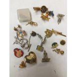 Box of mixed jewellery items