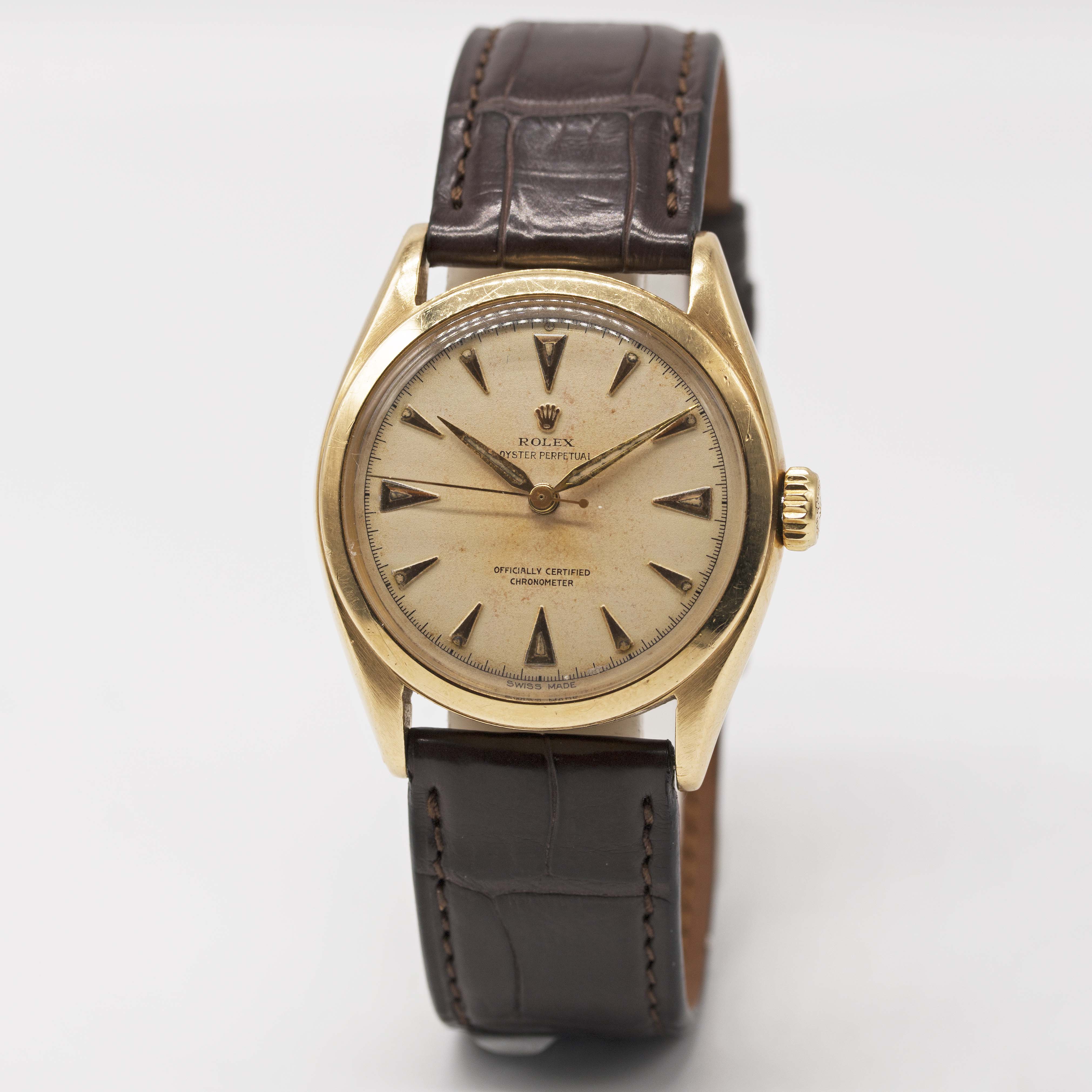 A GENTLEMAN'S 18K SOLID YELLOW GOLD ROLEX OYSTER PERPETUAL WRIST WATCH CIRCA 1952, REF. 6084 WITH " - Image 2 of 10