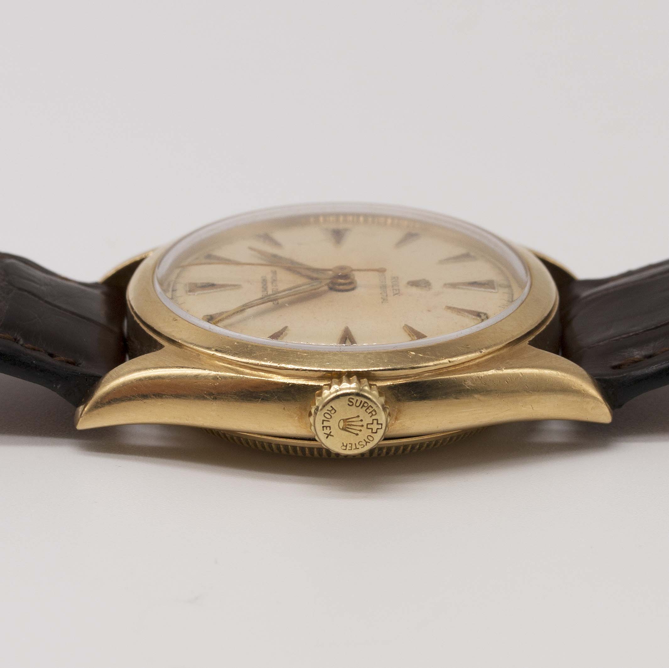 A GENTLEMAN'S 18K SOLID YELLOW GOLD ROLEX OYSTER PERPETUAL WRIST WATCH CIRCA 1952, REF. 6084 WITH " - Image 9 of 10