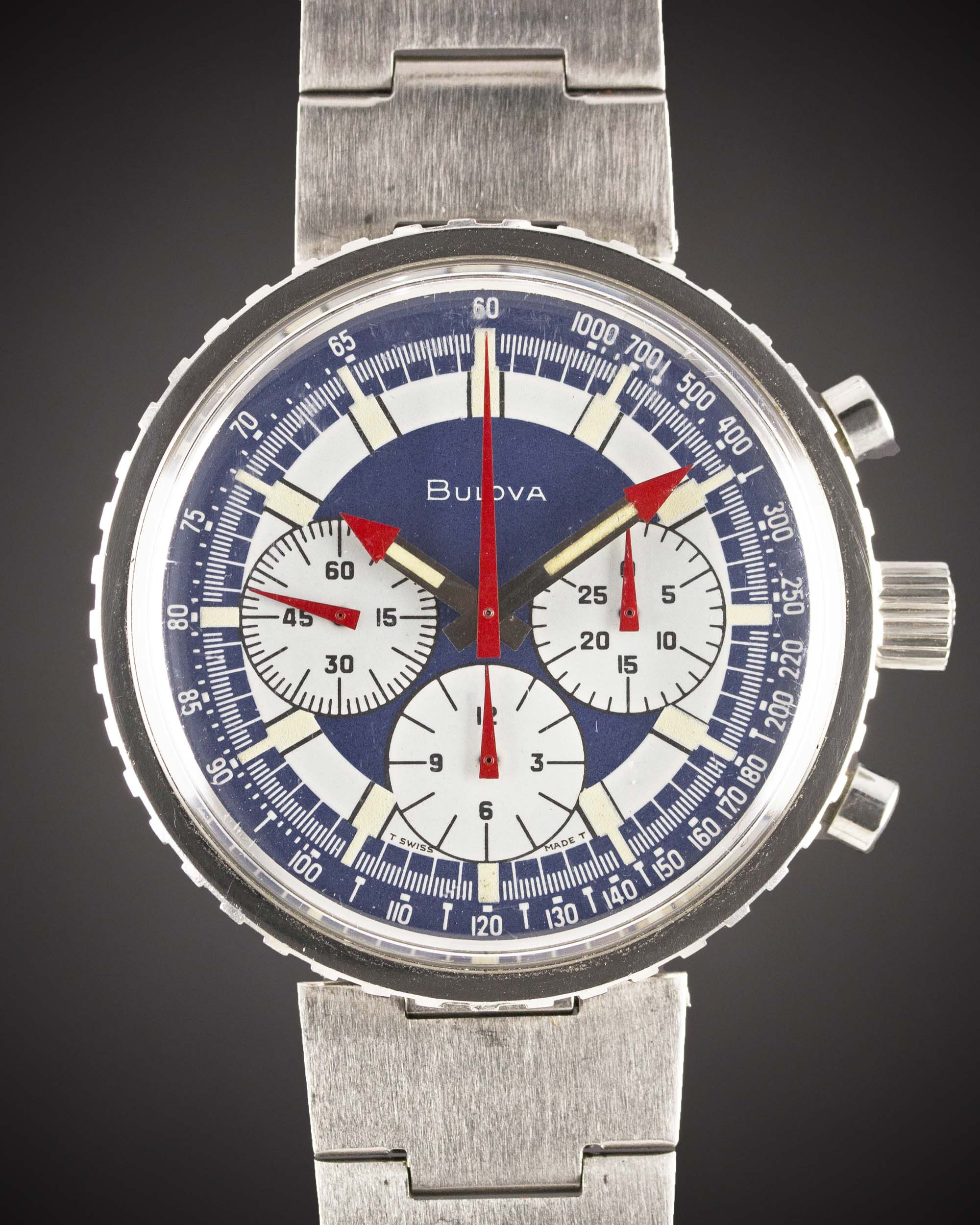 A GENTLEMAN'S STAINLESS STEEL BULOVA "STARS & STRIPES" C CHRONOGRAPH BRACELET WATCH CIRCA 1970, WITH - Image 3 of 3
