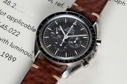 A GENTLEMAN'S STAINLESS STEEL OMEGA SPEEDMASTER PROFESSIONAL CHRONOGRAPH WRIST WATCH DATED 1989,