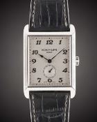 A GENTLEMAN'S 18K SOLID WHITE GOLD PATEK PHILIPPE GONDOLO WRIST WATCH DATED 2005, REF. 5109G-001