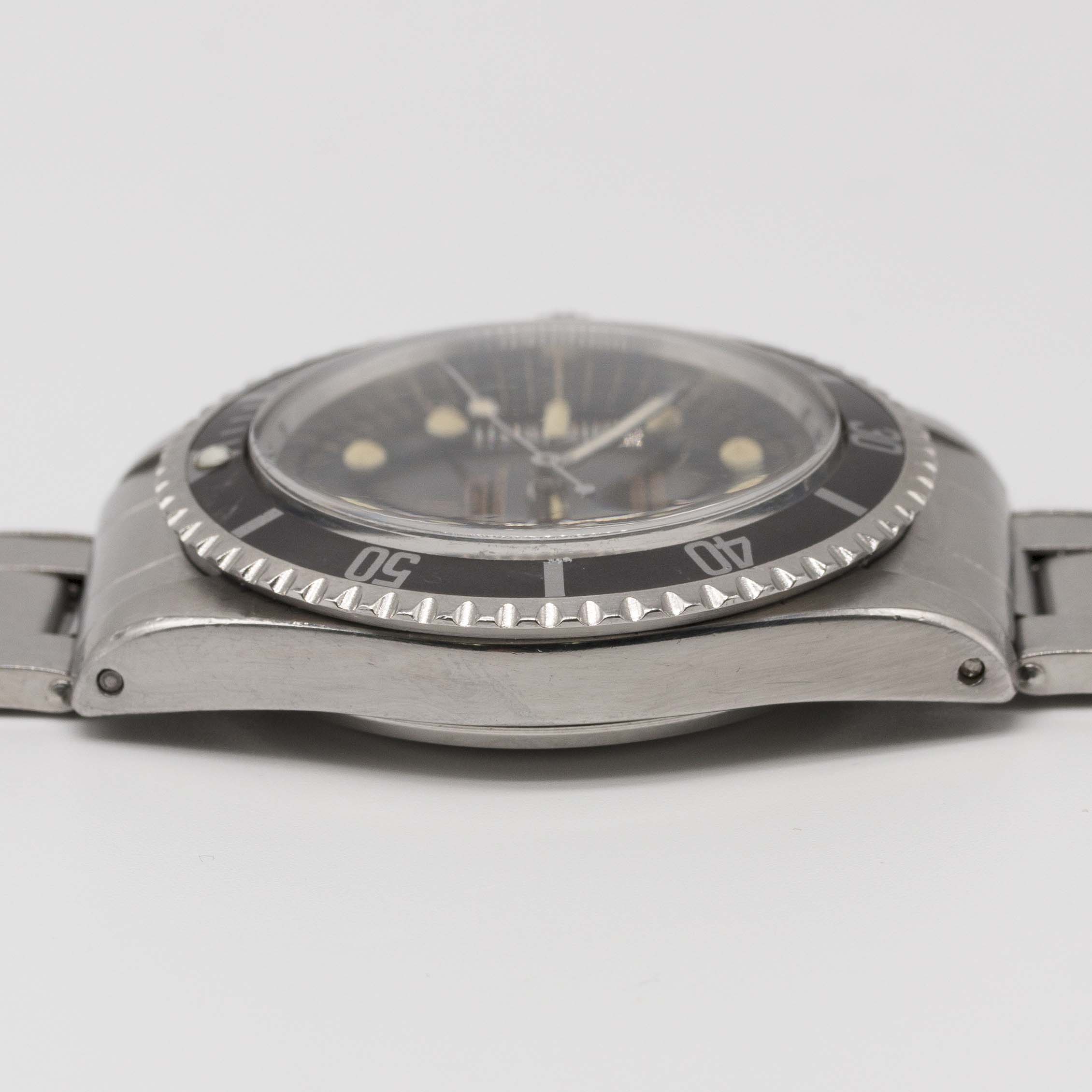 A VERY RARE GENTLEMAN'S STAINLESS STEEL ROLEX OYSTER PERPETUAL SUBMARINER BRACELET WATCH CIRCA 1964, - Image 14 of 17