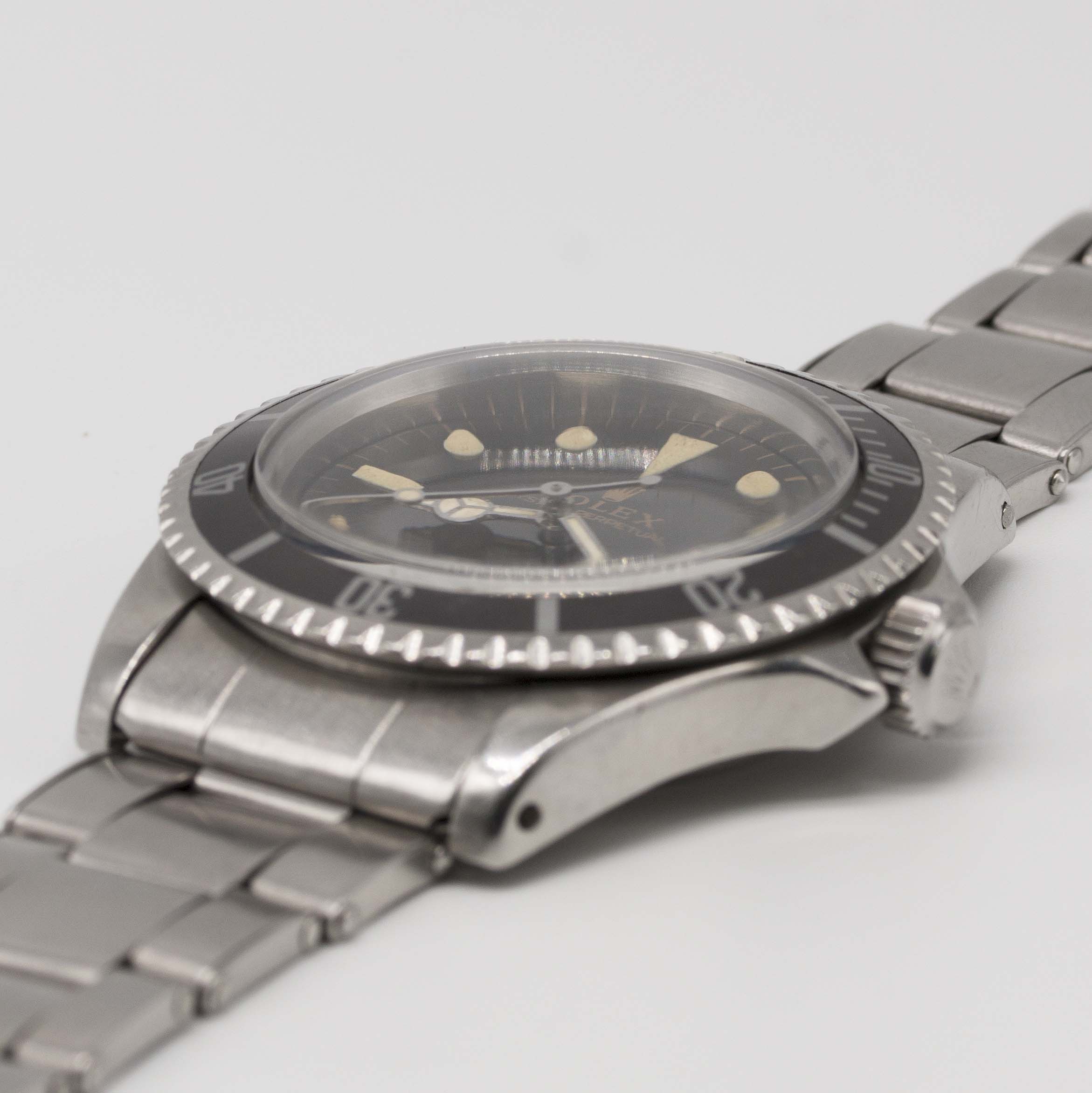 A VERY RARE GENTLEMAN'S STAINLESS STEEL ROLEX OYSTER PERPETUAL SUBMARINER BRACELET WATCH CIRCA 1964, - Image 6 of 17