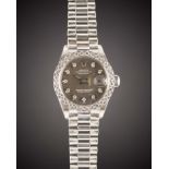 A LADIES 18K SOLID WHITE GOLD & DIAMOND ROLEX OYSTER PERPETUAL DATEJUST BRACELET WATCH CIRCA 1977,