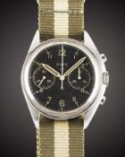 A GENTLEMAN'S STAINLESS STEEL BRITISH MILITARY CWC RAF PILOTS CHRONOGRAPH WRIST WATCH DATED 1974,