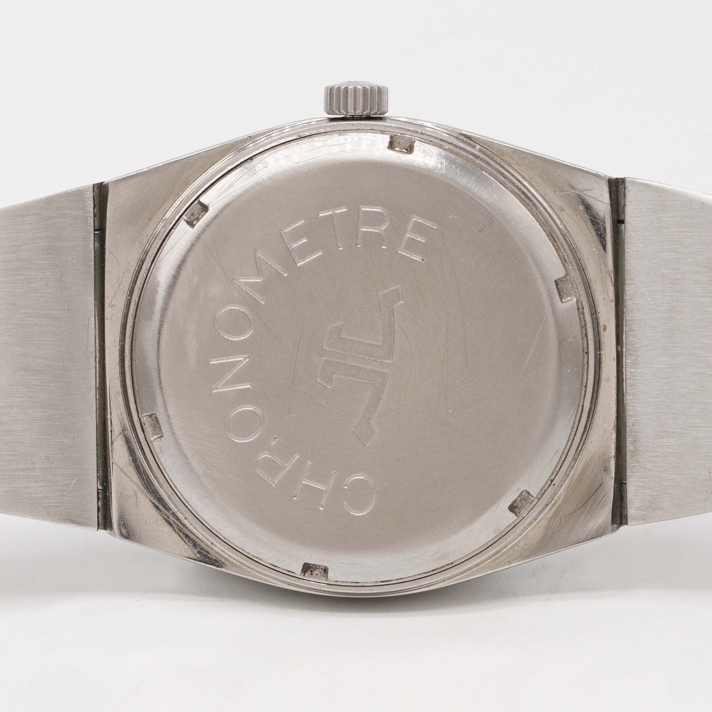 A GENTLEMAN'S STAINLESS STEEL JAEGER LECOULTRE CHRONOMETRE BRACELET WATCH CIRCA 1970s, REF. 24000-42 - Image 3 of 4