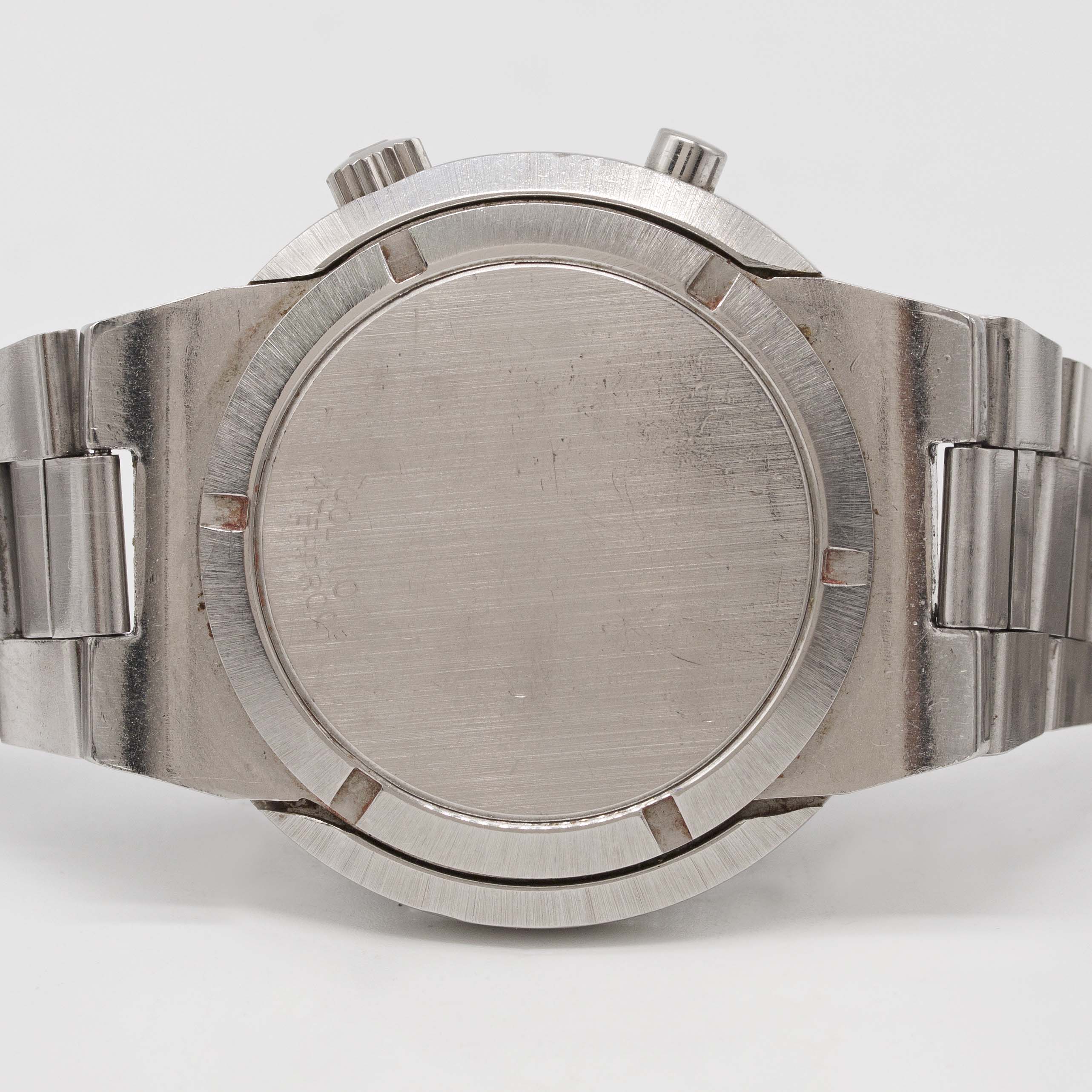 A GENTLEMAN'S STAINLESS STEEL OMEGA GENEVE CHRONOSTOP "JUMBO" BRACELET WRIST WATCH CIRCA 1970s, REF. - Image 3 of 3