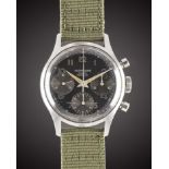 A GENTLEMAN'S STAINLESS STEEL WAKMANN CHRONOGRAPH WRIST WATCH CIRCA 1960s, WITH GLOSS BLACK DIAL