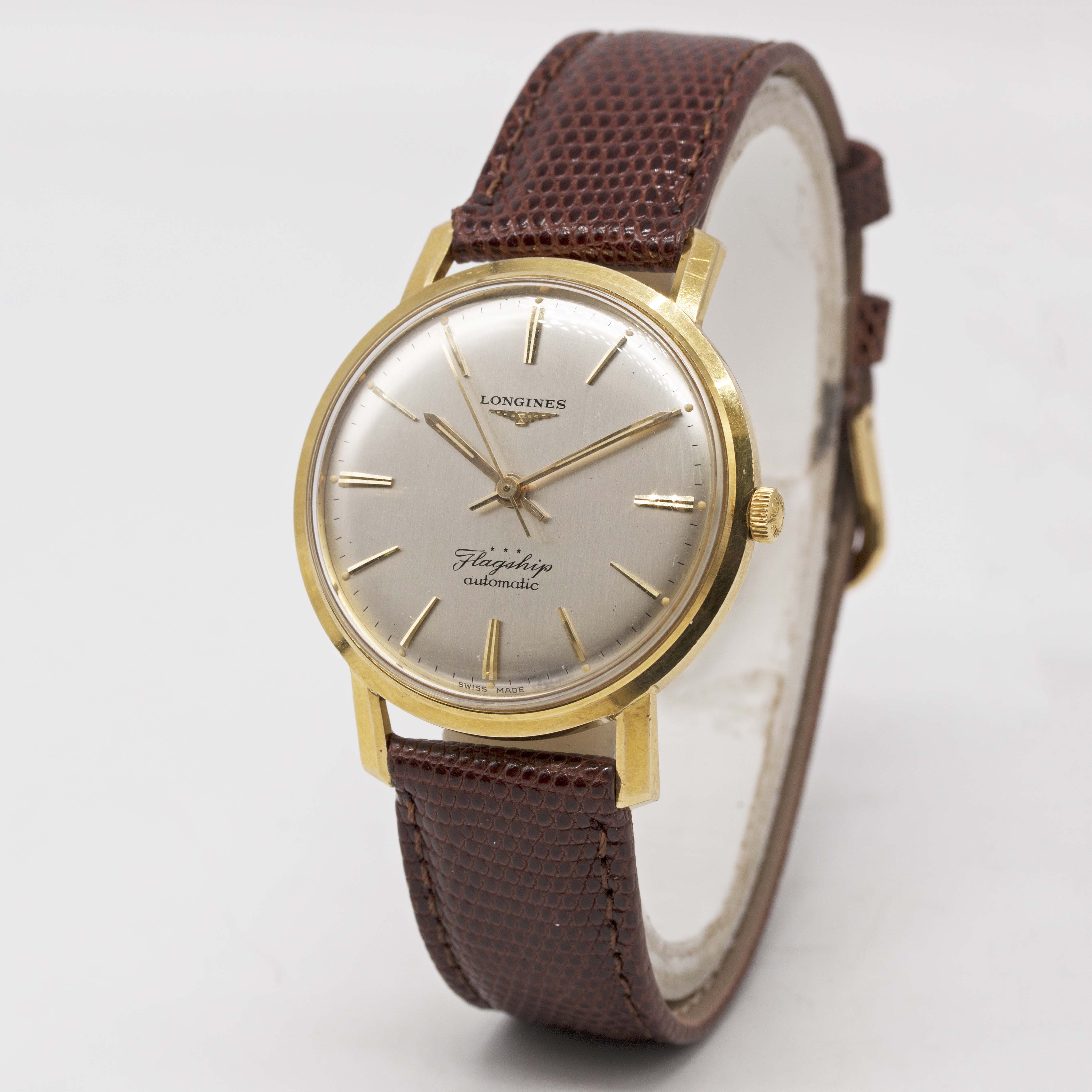 A GENTLEMAN'S 18K SOLID GOLD LONGINES FLAGSHIP AUTOMATIC WRIST WATCH CIRCA 1961, REF. 3404 WITH - Image 2 of 4