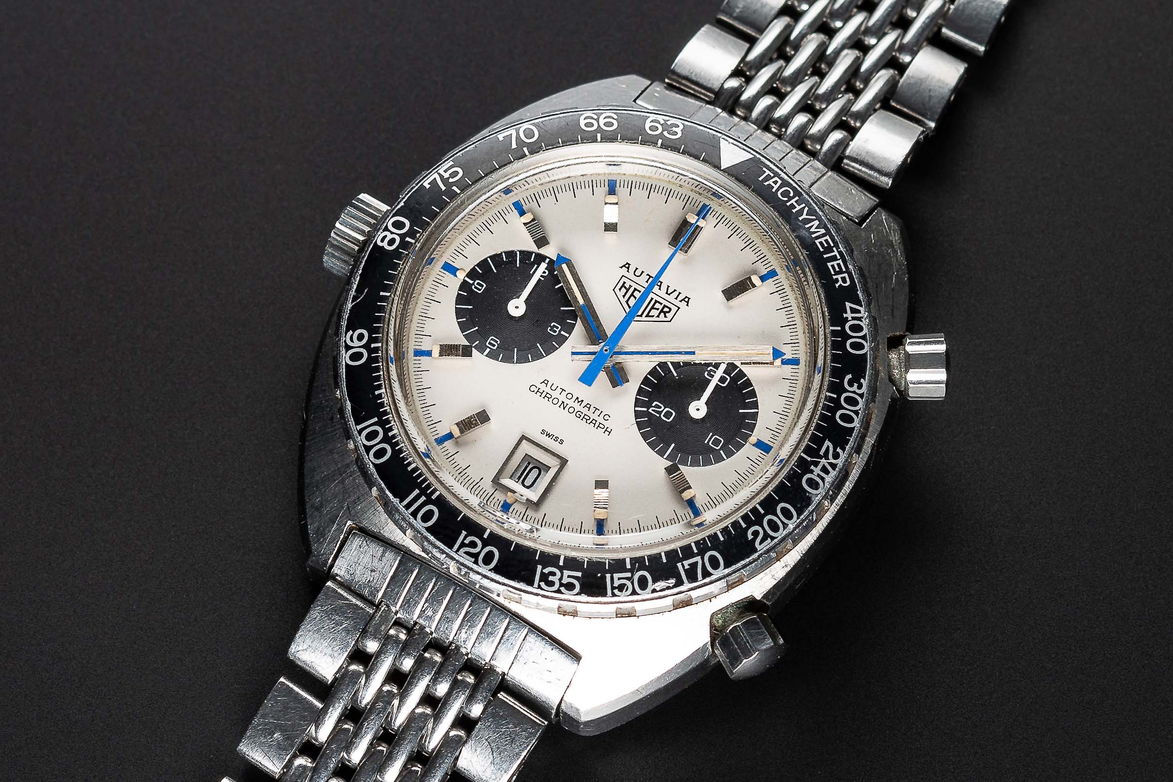 A RARE GENTLEMAN'S STAINLESS STEEL HEUER AUTAVIA "JO SIFFERT" AUTOMATIC CHRONOGRAPH BRACELET WATCH