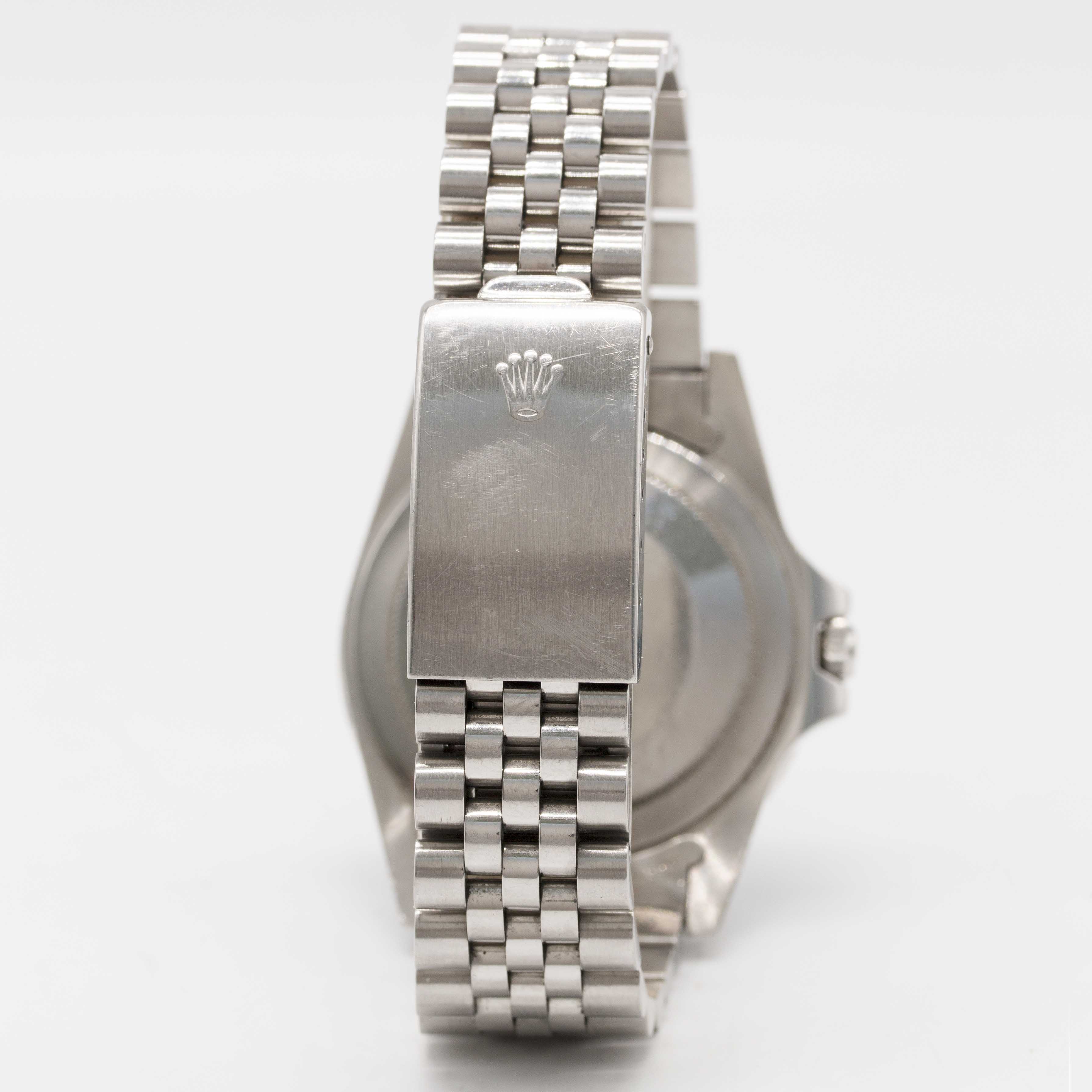 A GENTLEMAN'S STAINLESS STEEL ROLEX OYSTER PERPETUAL GMT MASTER BRACELET WATCH CIRCA 1984, REF. - Image 6 of 10