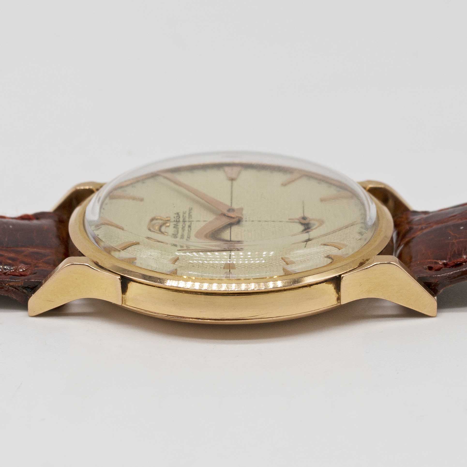 A RARE GENTLEMAN'S 18K SOLID ROSE GOLD OMEGA CHRONOMETRE OFFICIALLY CERTIFIED WRIST WATCH CIRCA - Image 10 of 10