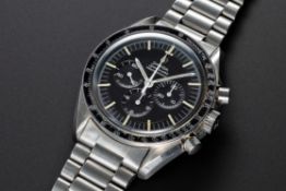 A RARE GENTLEMAN'S STAINLESS STEEL OMEGA SPEEDMASTER PROFESSIONAL CHRONOGRAPH WRIST WATCH CIRCA