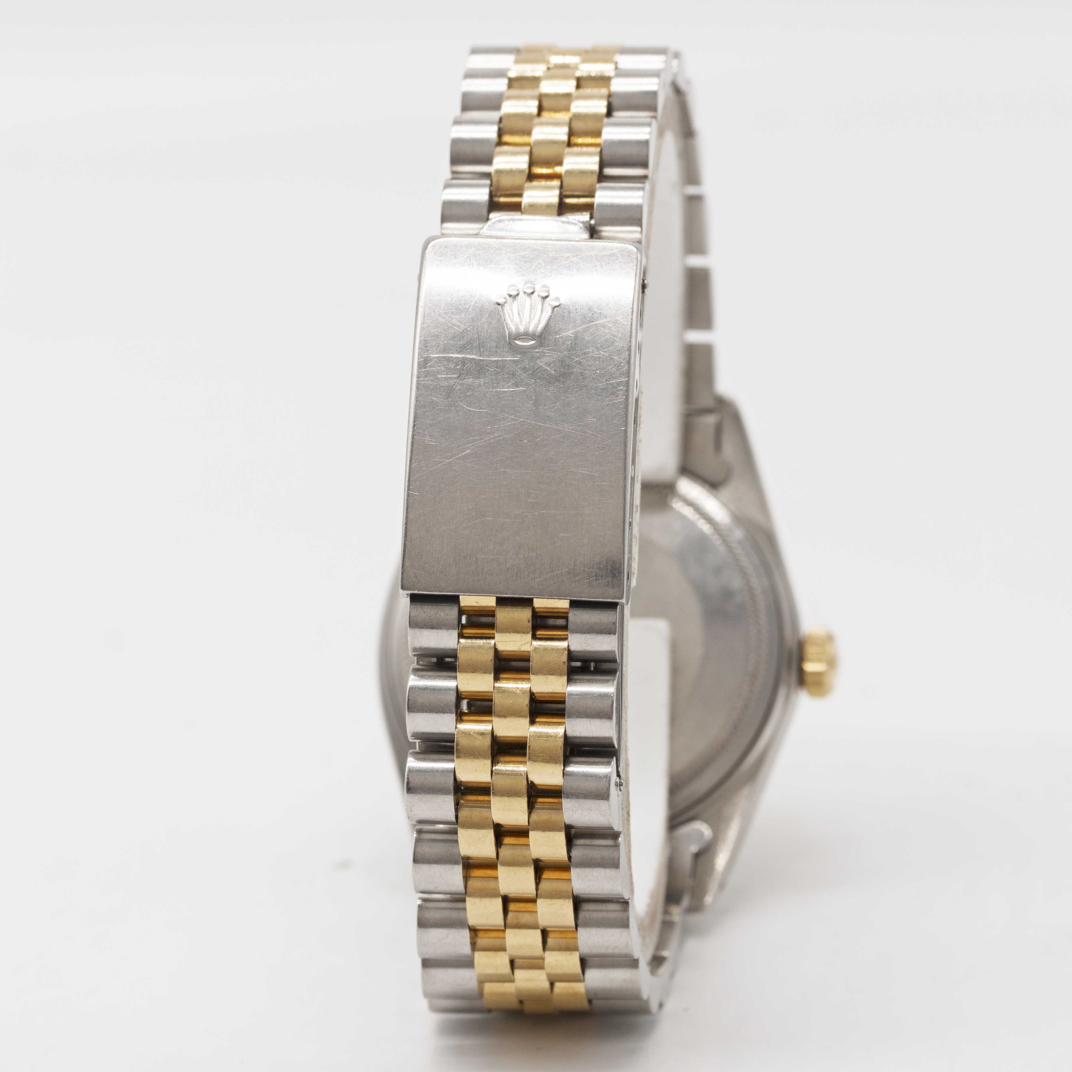 A GENTLEMAN'S STEEL & GOLD ROLEX OYSTER PERPETUAL DATEJUST BRACELET WATCH CIRCA 1985, REF. 16013 - Image 5 of 7