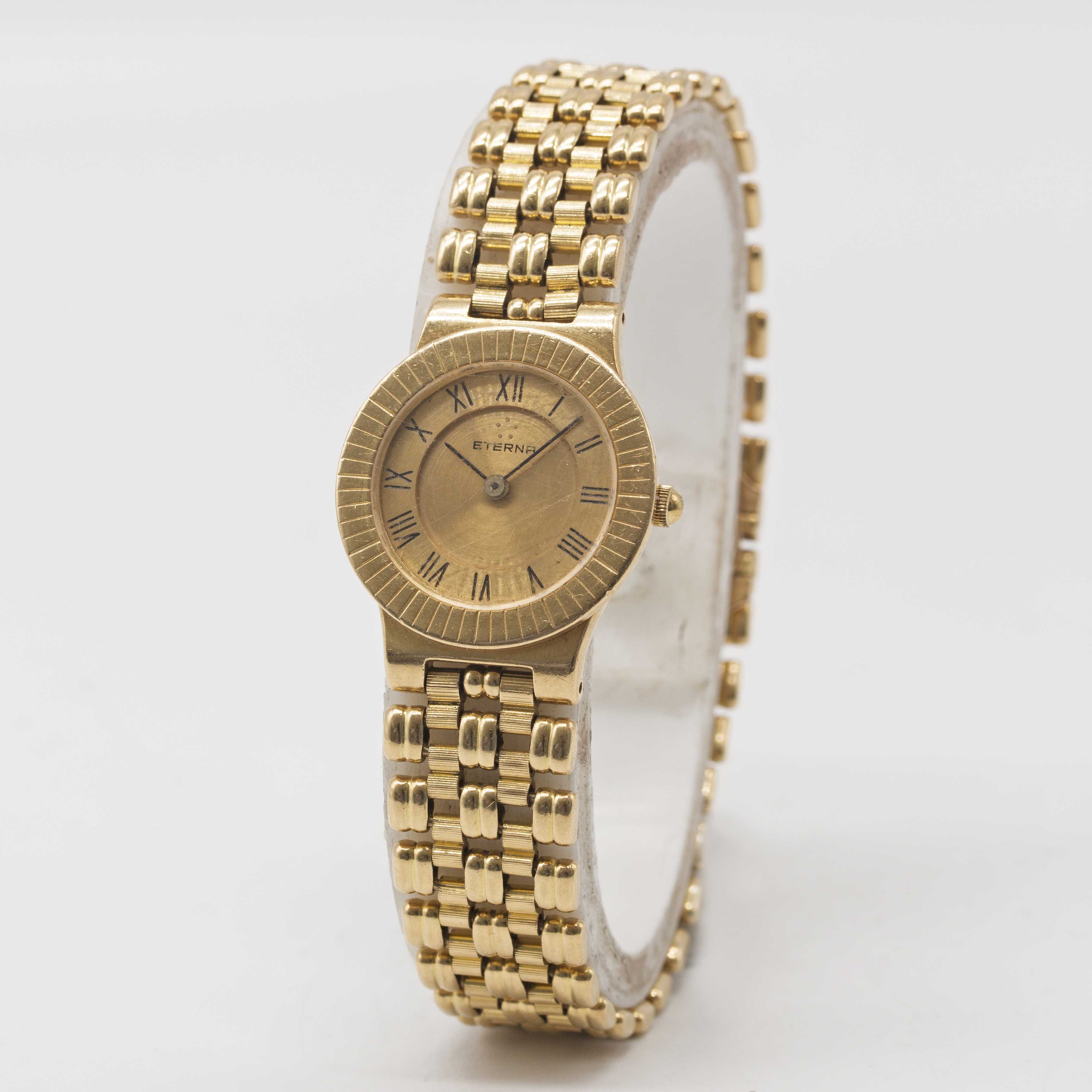 A LADIES 18K SOLID GOLD ETERNA BRACELET WATCH CIRCA 1990s Movement: Quartz, signed Eterna. Case: - Image 3 of 5