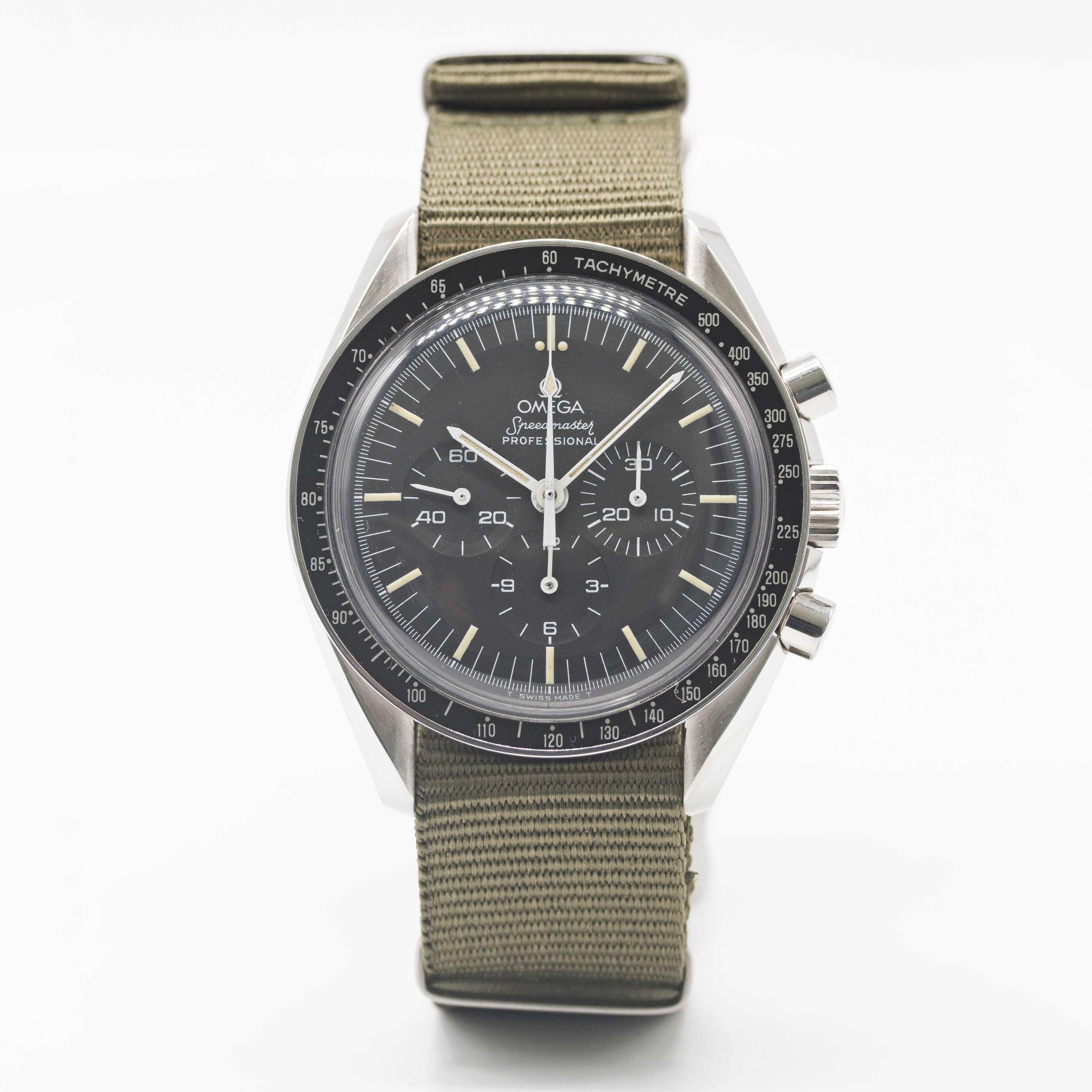 A GENTLEMAN'S STAINLESS STEEL OMEGA SPEEDMASTER PROFESSIONAL CHRONOGRAPH WRIST WATCH CIRCA 1990, - Image 2 of 6