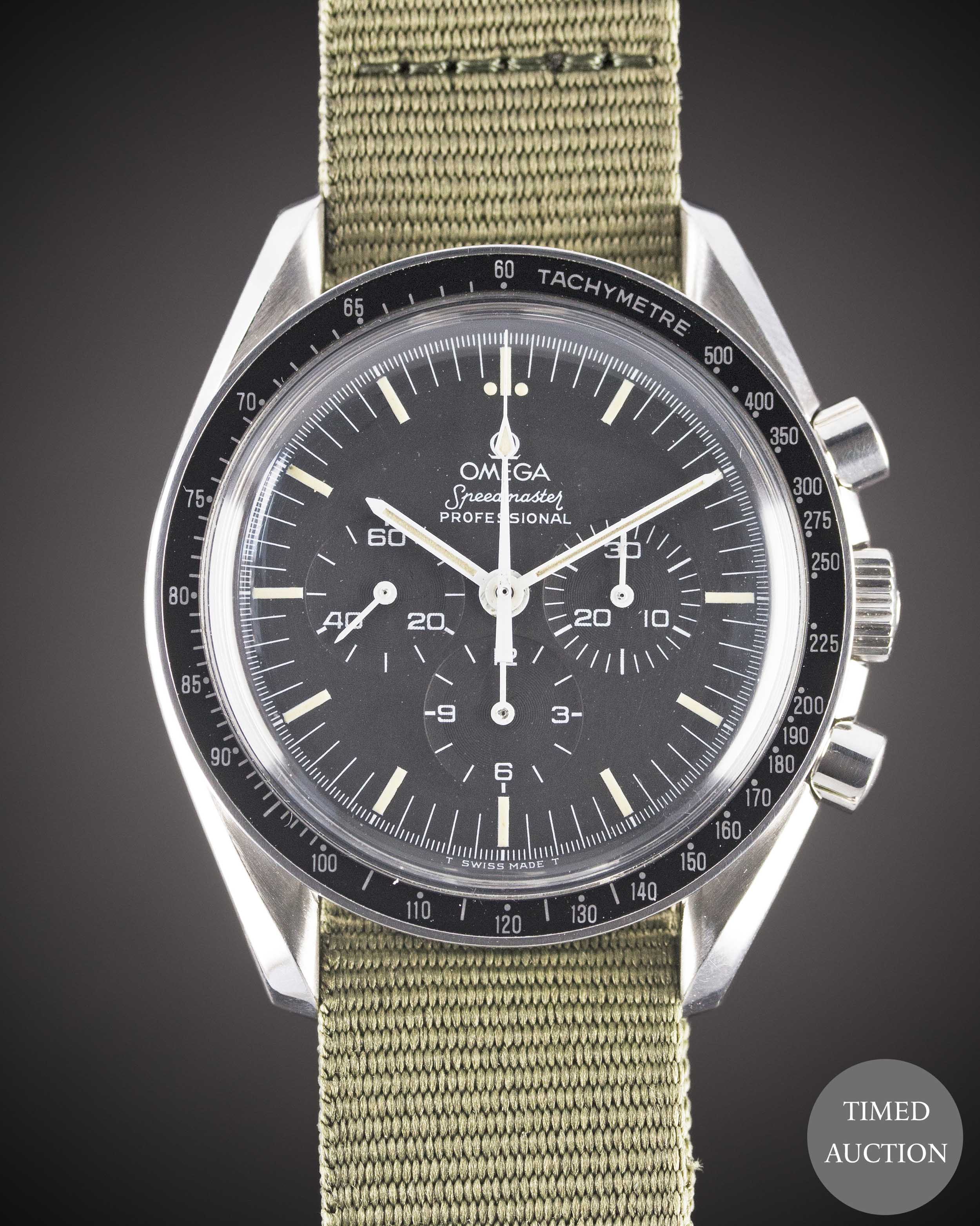 A GENTLEMAN'S STAINLESS STEEL OMEGA SPEEDMASTER PROFESSIONAL CHRONOGRAPH WRIST WATCH CIRCA 1990,