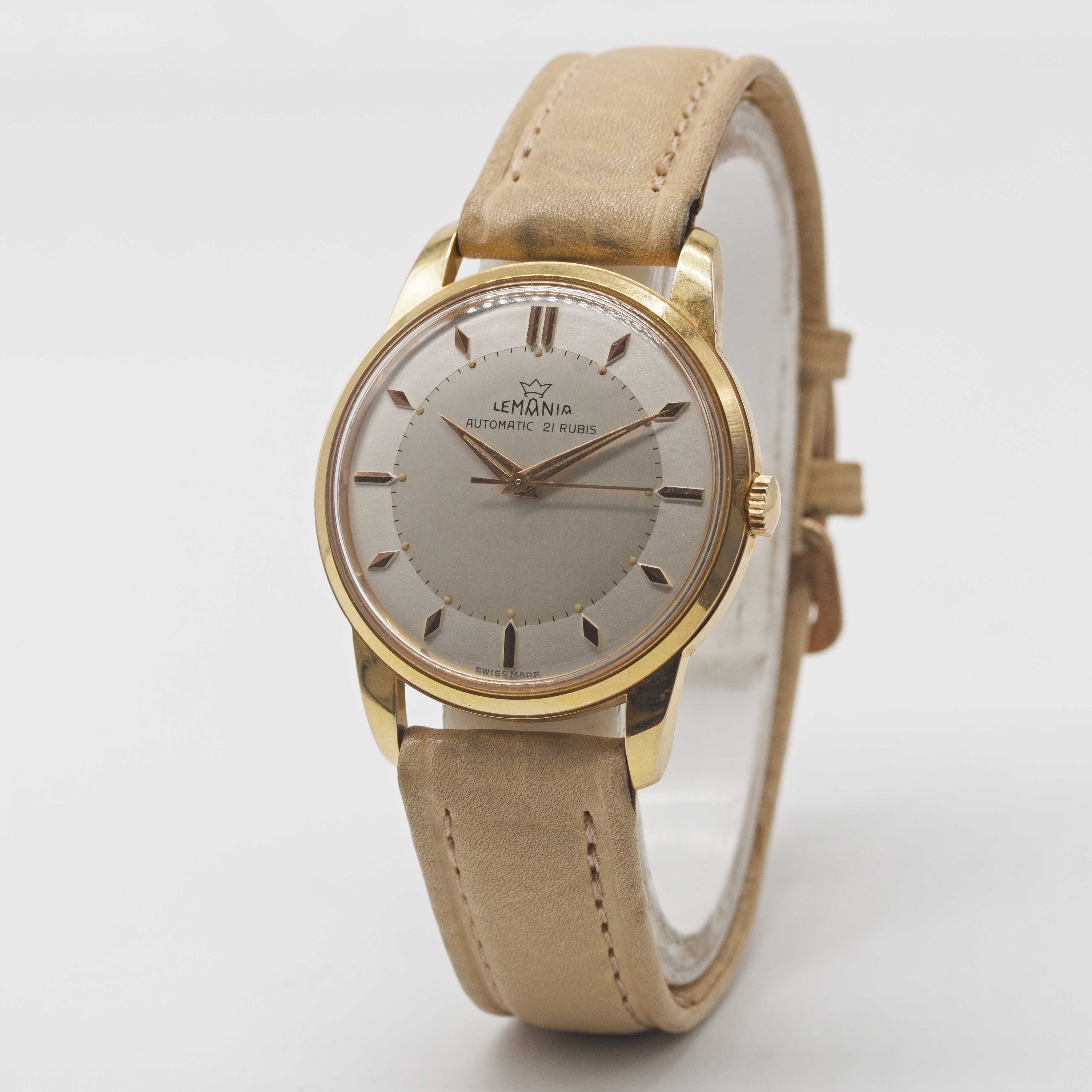 A GENTLEMAN'S "NOS' GOLD PLATED LEMANIA AUTOMATIC WRIST WATCH CIRCA 1950s, TWO TONE SILVER DIAL & - Image 3 of 5