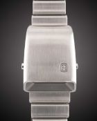 A GENTLEMAN'S STAINLESS STEEL GIRARD PERREGAUX "CASQUETTE" LED DRIVERS BRACELET WATCH CIRCA 1976,