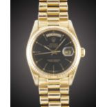 A GENTLEMAN'S 18K SOLID YELLOW GOLD ROLEX OYSTER PERPETUAL DAY DATE PRESIDENT BRACELET WATCH CIRCA