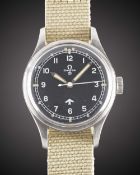 A GENTLEMAN'S STAINLESS STEEL BRITISH MILITARY OMEGA RAF PILOTS WRIST WATCH DATED 1953, REF. 2777-