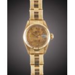 A LADIES 18K SOLID GOLD ROLEX OYSTER PERPETUAL DATEJUST BRACELET WATCH CIRCA 1979, REF. 6917 WITH