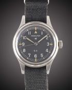 A GENTLEMAN'S STAINLESS STEEL HAMILTON GENERAL SERVICE TROPICALIZED MILITARY WRIST WATCH CIRCA