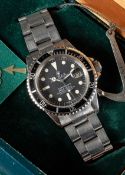 A GENTLEMAN'S STAINLESS STEEL ROLEX OYSTER PERPETUAL DATE SUBMARINER BRACELET WATCH CIRCA 1978, REF.