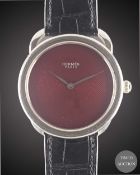 A GENTLEMAN'S SIZE 18K SOLID WHITE GOLD HERMES ARCEAU AUTOMATIC WRIST WATCH DATED 2013, WITH
