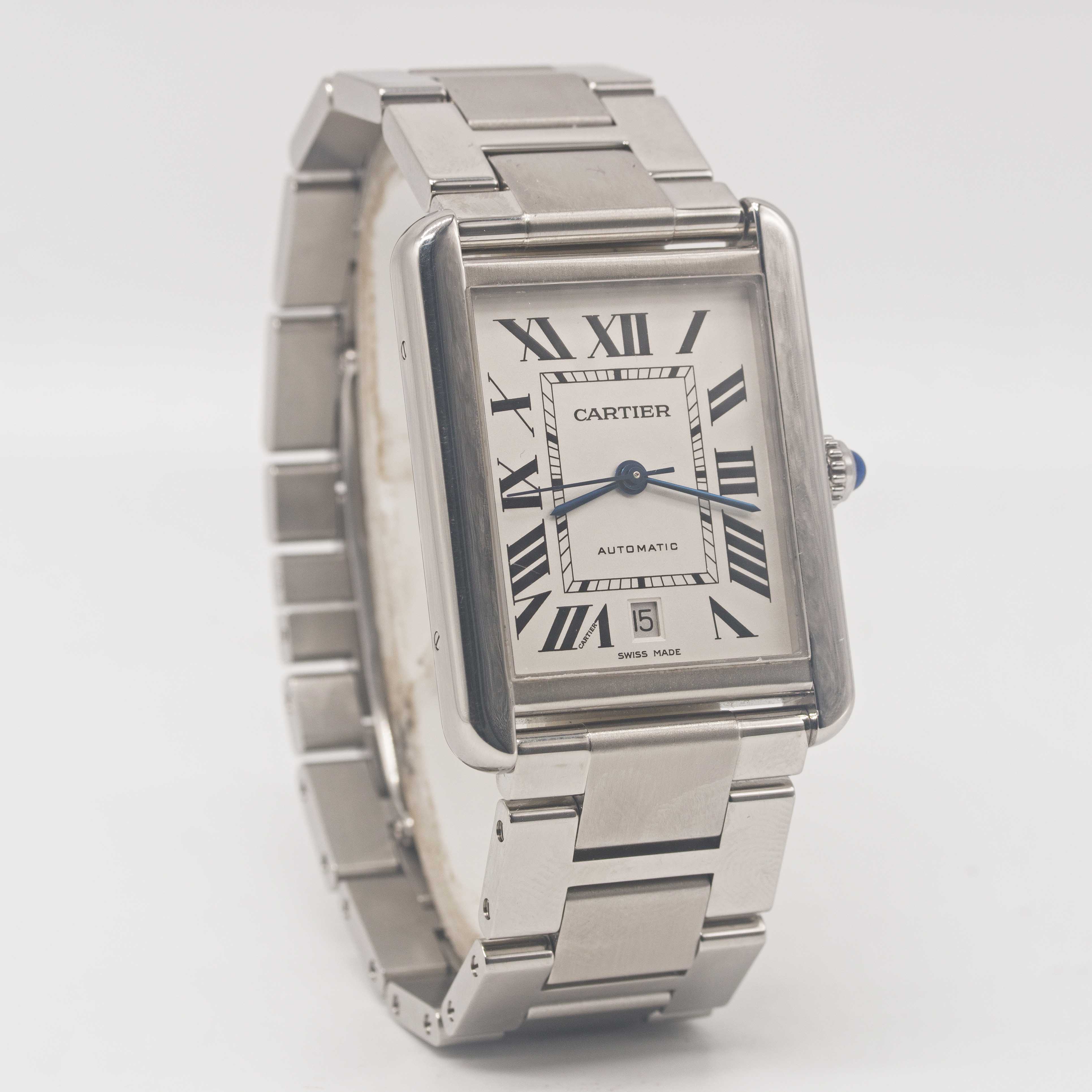 A GENTLEMAN'S LARGE SIZE STAINLESS STEEL CARTIER TANK SOLO XL AUTOMATIC BRACELET WATCH CIRCA 2010, - Image 4 of 7