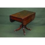 Georgian mahogany Pembroke table having single drawer,