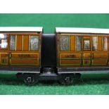 Hornby Dublo D252 Gresley articulated coaches, all 3rd No. 45401 and Brake 3rd No.