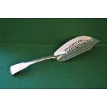 George IV silver Fiddle pattern serving slice by William Eaton,