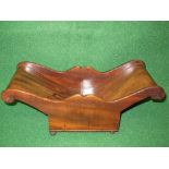 19th century mahogany cheese cradle/coaster of sleigh form on four small castors - 16.