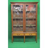 Victorian mahogany glazed bookcase having three adjustable shelves,
