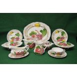 Quantity of Simpsons Solian ware Belle Fiore dinner ware decorated with flowers to comprise: three